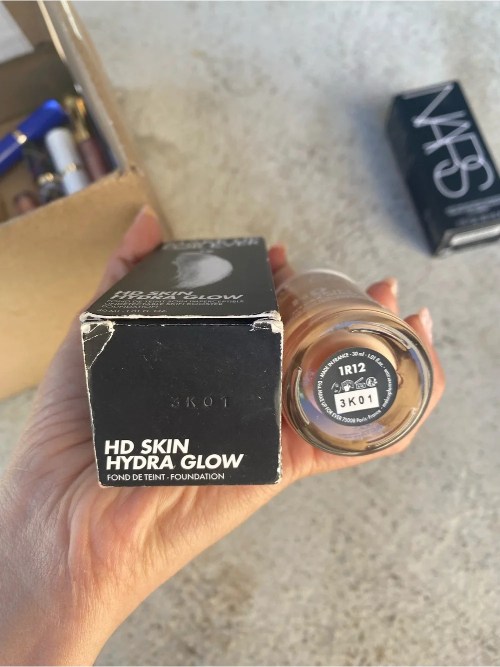 Make Up For Ever HD Skin Hydra Glow Foundation - Peach-Beige (1R12)